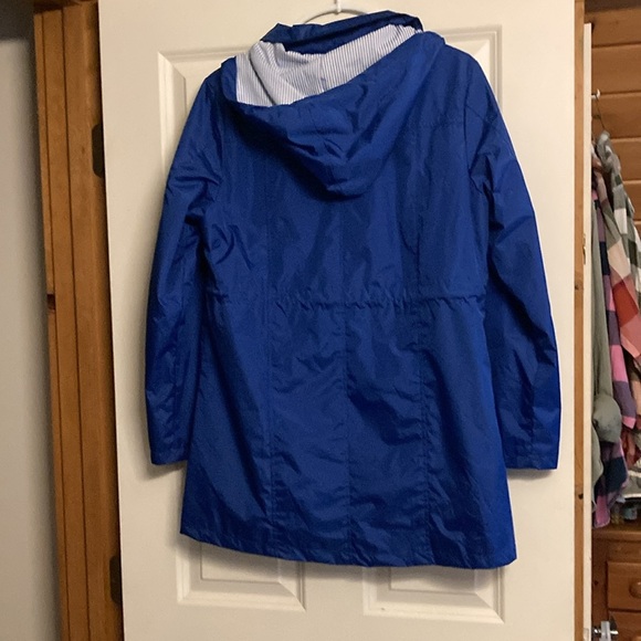 Waterproof Rain jacket - Picture 2 of 8